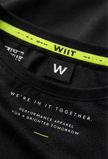 Lime neck tape and W label